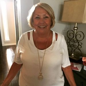 Meet your Posher, Pamela